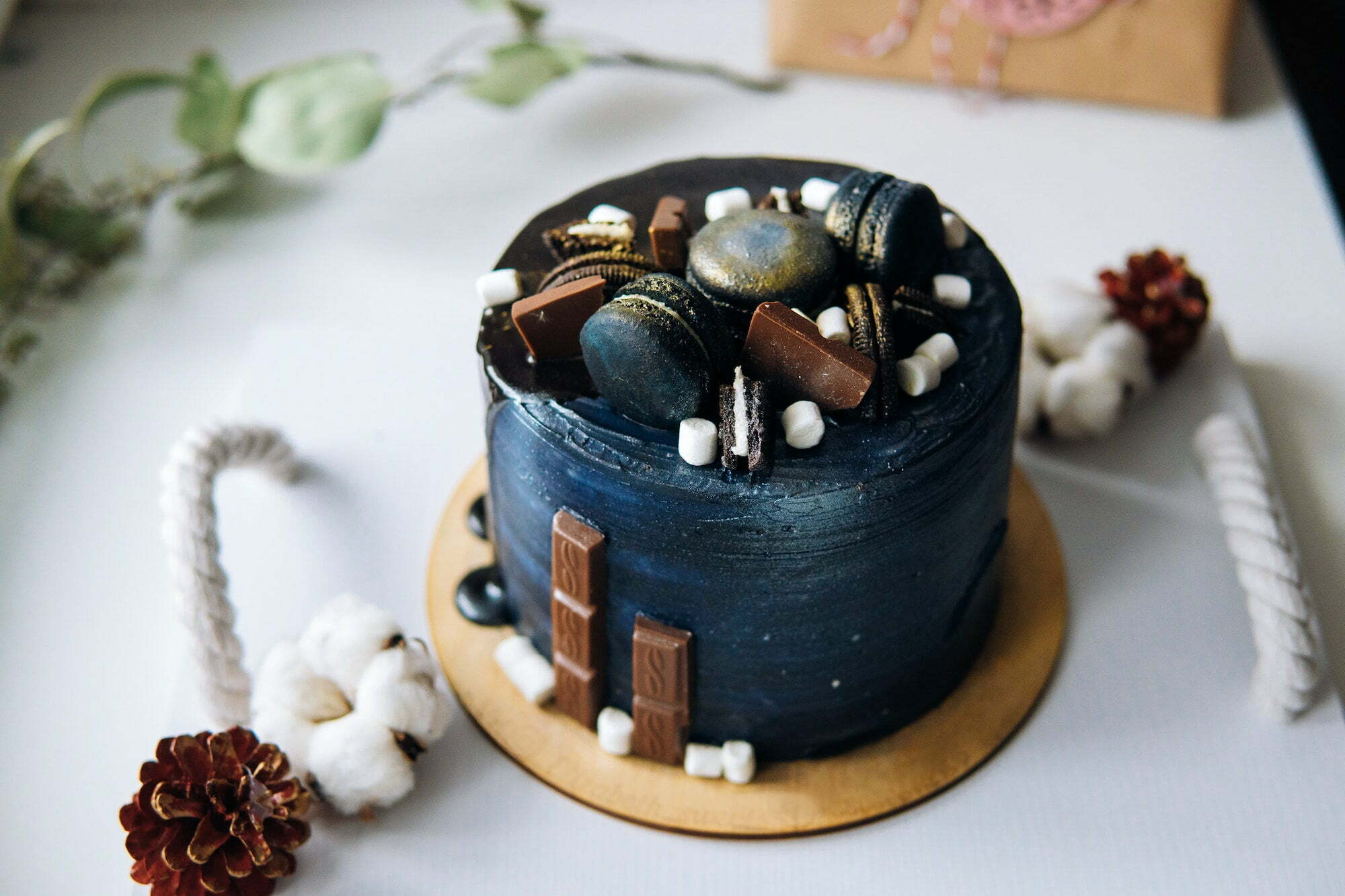 beautiful designer chocolate cake
